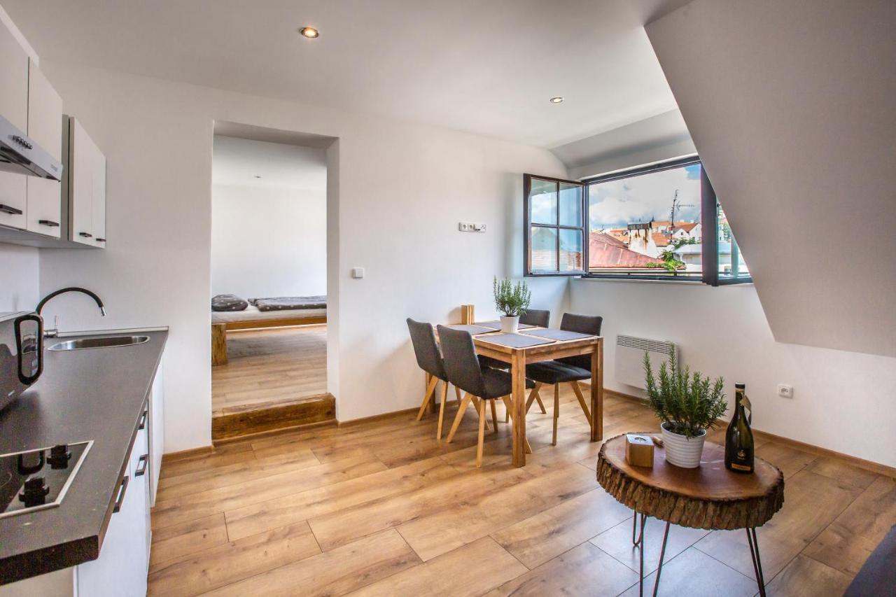 Apartmany Na Mikulasskem Namesti Znojmo Exteriör bild