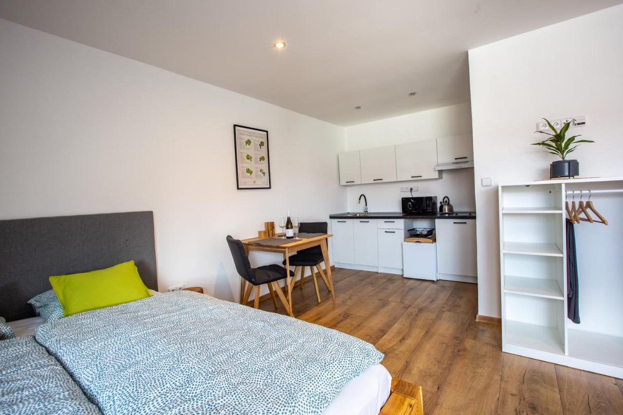 Apartmany Na Mikulasskem Namesti Znojmo Exteriör bild