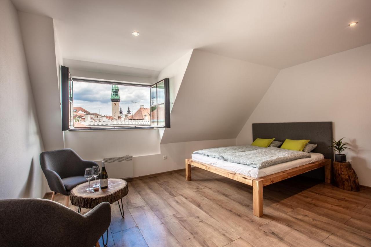 Apartmany Na Mikulasskem Namesti Znojmo Exteriör bild