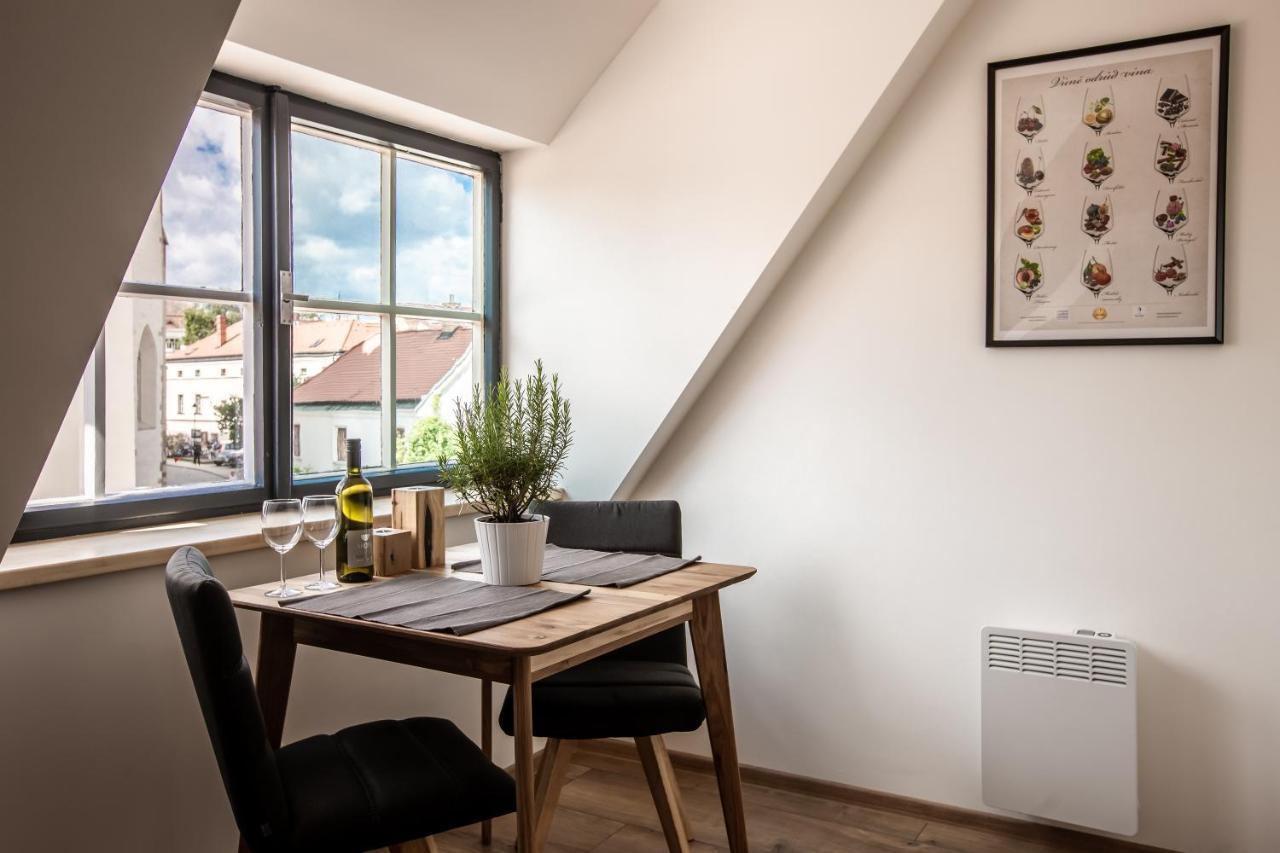 Apartmany Na Mikulasskem Namesti Znojmo Exteriör bild