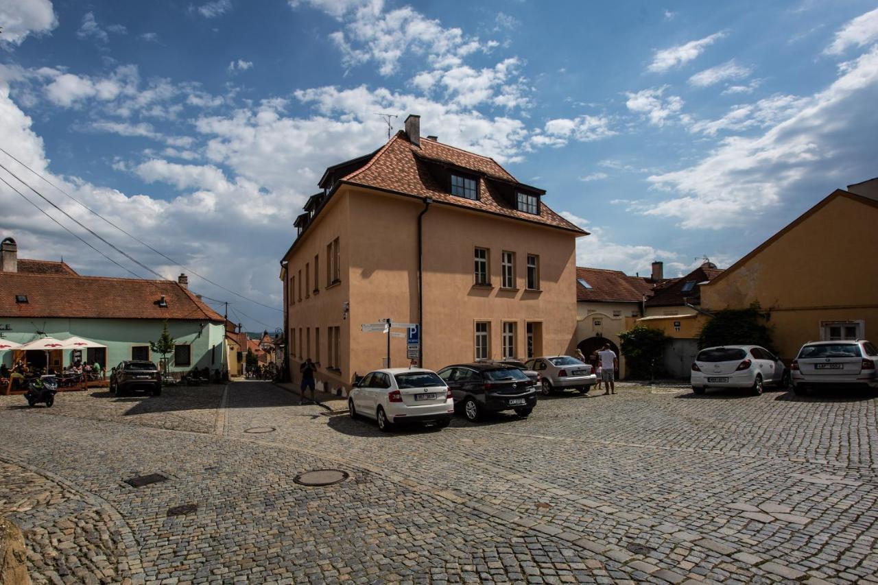 Apartmany Na Mikulasskem Namesti Znojmo Exteriör bild