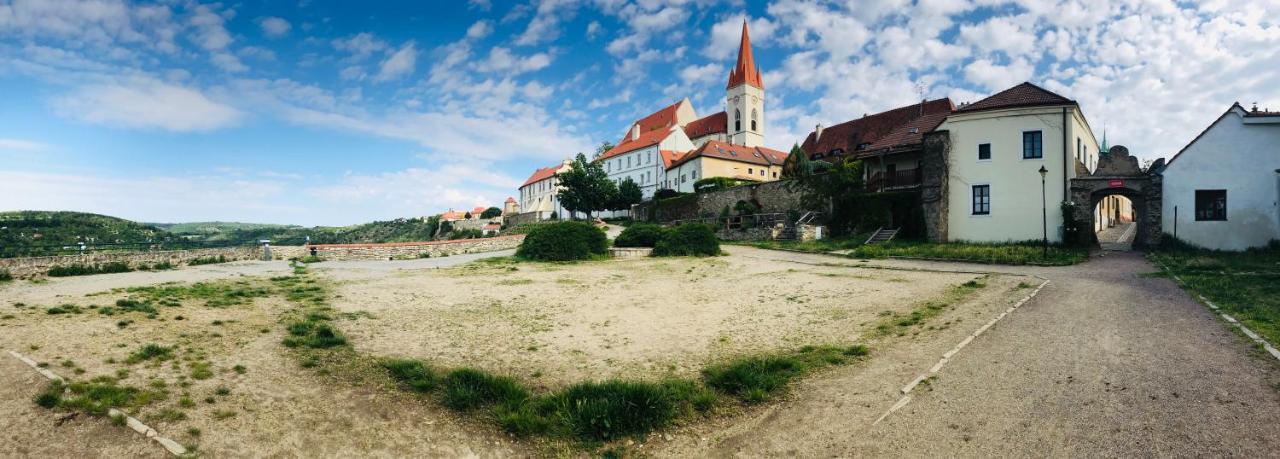 Apartmany Na Mikulasskem Namesti Znojmo Exteriör bild